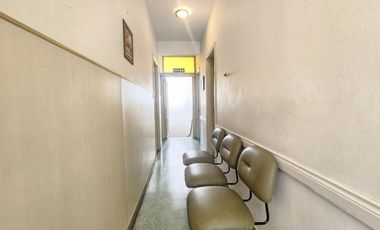 VENTA PH, MORON, 3 OFICINAS + LOCAL + DEPARTAMENTO