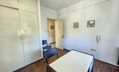 VENTA PH, MORON, 3 OFICINAS + LOCAL + DEPARTAMENTO