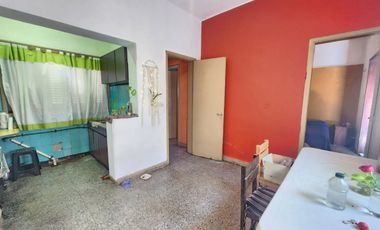VENTA PH, MORON, 3 OFICINAS + LOCAL + DEPARTAMENTO