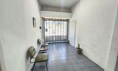 VENTA PH, MORON, 3 OFICINAS + LOCAL + DEPARTAMENTO