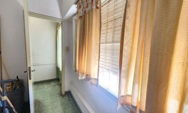 VENTA PH, MORON, 3 OFICINAS + LOCAL + DEPARTAMENTO