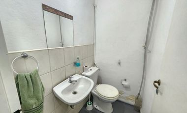 VENTA PH, MORON, 3 OFICINAS + LOCAL + DEPARTAMENTO