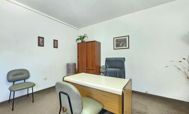 VENTA PH, MORON, 3 OFICINAS + LOCAL + DEPARTAMENTO