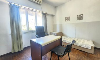 VENTA PH, MORON, 3 OFICINAS + LOCAL + DEPARTAMENTO