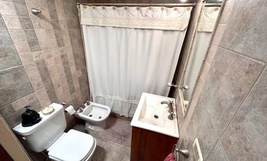 VENTA CASA 4 AMB. PILETA B. CERRADO BELLA VISTA