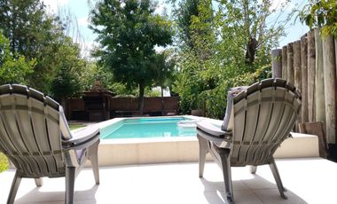 VENTA CASA 4 AMB. PILETA B. CERRADO BELLA VISTA