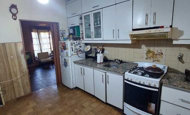 VENTA CASA 4 DORMITORIOS, LOS POLVORINES CENTRO