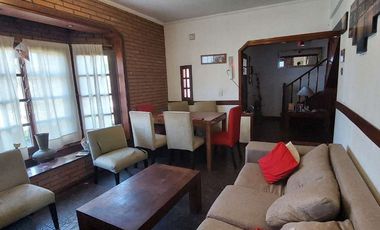 VENTA CASA 4 DORMITORIOS, LOS POLVORINES CENTRO