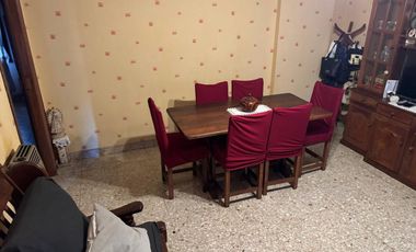 3 AMBIENTES EN LANUSITA C/ COCHERA.-
