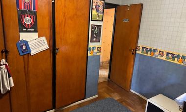 3 AMBIENTES EN LANUSITA C/ COCHERA.-