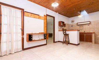 Venta PH 3 Ambs. Fdo. libre. Lanus. Apto Credito.