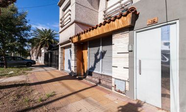 Venta PH 3 Ambs. Fdo. libre. Lanus. Apto Credito.