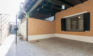 Venta PH 3 Ambs. Fdo. libre. Lanus. Apto Credito.