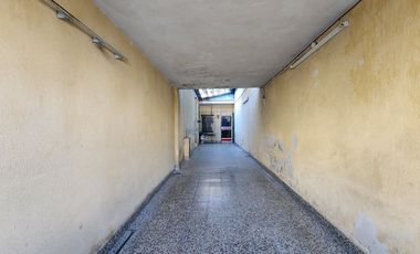 Casa 4 amb en venta c/cochera y patio apto crédito
