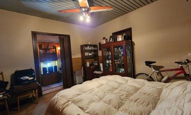 Casa 4 amb en venta c/cochera y patio apto crédito