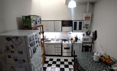 PH ,VENTA  2 AMB. PATIO ,TERRAZA MUY BUEN ESTADO
