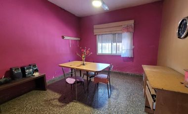 PH TIPO CASA DOS VIVIENDAS-COCHERA