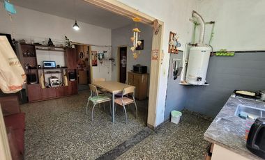 PH TIPO CASA DOS VIVIENDAS-COCHERA
