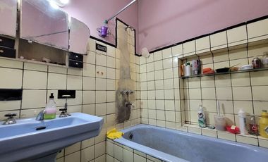 PH TIPO CASA DOS VIVIENDAS-COCHERA