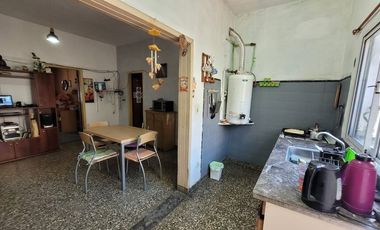 PH TIPO CASA DOS VIVIENDAS-COCHERA