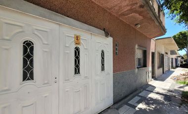 PH TIPO CASA DOS VIVIENDAS-COCHERA