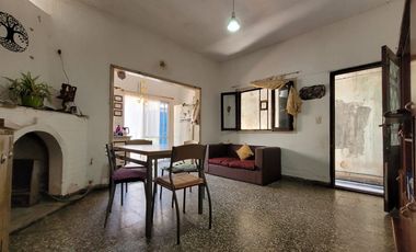 PH TIPO CASA DOS VIVIENDAS-COCHERA