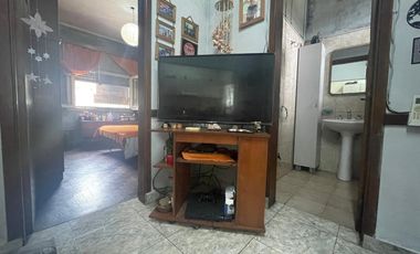 Casa P/ 2 familias 3 AMB cada una 8,66x 27,71 MTS
