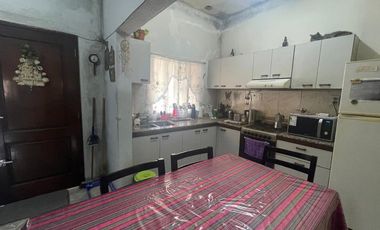 Casa P/ 2 familias 3 AMB cada una 8,66x 27,71 MTS