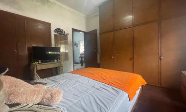 Casa P/ 2 familias 3 AMB cada una 8,66x 27,71 MTS