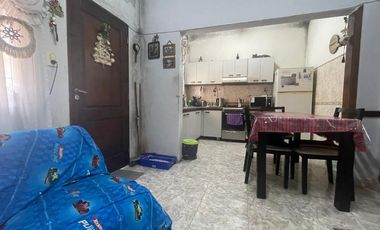 Casa P/ 2 familias 3 AMB cada una 8,66x 27,71 MTS