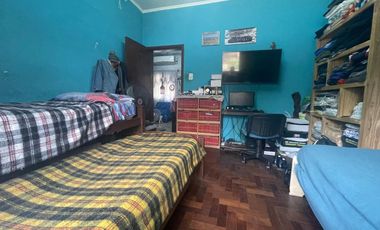 Casa P/ 2 familias 3 AMB cada una 8,66x 27,71 MTS