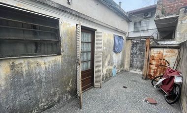 Casa P/ 2 familias 3 AMB cada una 8,66x 27,71 MTS