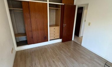 3 AMB. EN LANUSITA  CON COCHERA