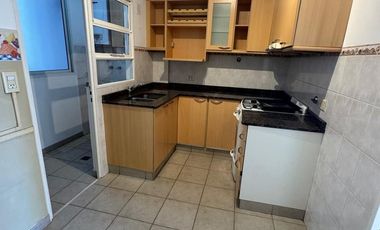 3 AMB. EN LANUSITA  CON COCHERA