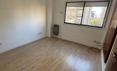 3 AMB. EN LANUSITA  CON COCHERA