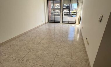 3 AMB. EN LANUSITA  CON COCHERA