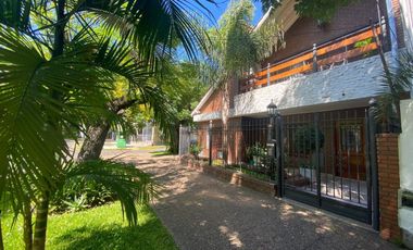 VENTA IMPORTANTE CHALET 5 AMBIENTES, BANFIELD R