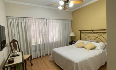 VENTA IMPORTANTE CHALET 5 AMBIENTES, BANFIELD R