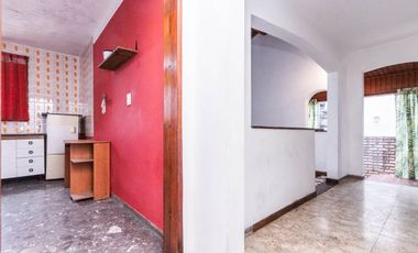 Venta Casa p/ 2 familias c/ patio, coch y terraza