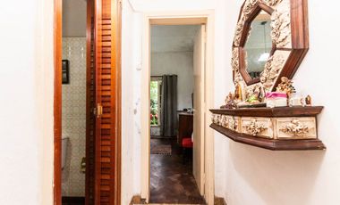 Venta Casa p/ 2 familias c/ patio, coch y terraza