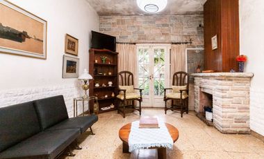 Venta Casa p/ 2 familias c/ patio, coch y terraza