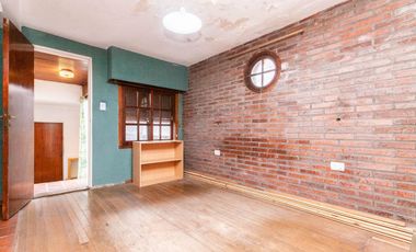 Venta Casa p/ 2 familias c/ patio, coch y terraza