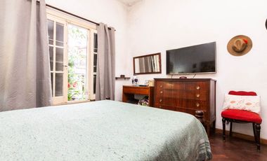 Venta Casa p/ 2 familias c/ patio, coch y terraza