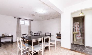 Venta Casa p/ 2 familias c/ patio, coch y terraza