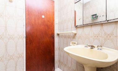 Venta Casa p/ 2 familias c/ patio, coch y terraza