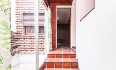 Venta Casa p/ 2 familias c/ patio, coch y terraza