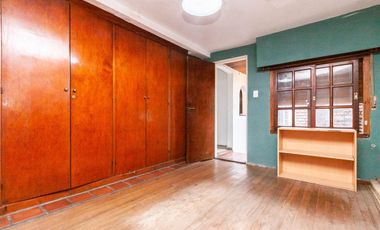 Venta Casa p/ 2 familias c/ patio, coch y terraza