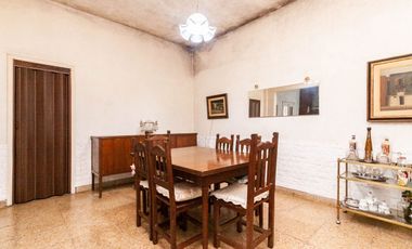 Venta Casa p/ 2 familias c/ patio, coch y terraza