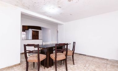 Venta Casa p/ 2 familias c/ patio, coch y terraza