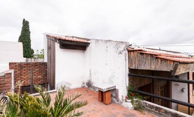 Venta Casa p/ 2 familias c/ patio, coch y terraza
